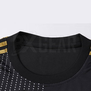 ชุดฟุตบอลพิมพ์ชื่อและโลโก้ตามสั่งเหมาะสำหรับทีมกีฬาและคลับ - Product Image 5