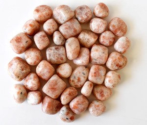 Nouvel Arrivage Pierre de Soleil 1kg Pierres Roulées Naturelles Polies Pierres de Guérison pour la Méditation et la Décoration - Product Image 1