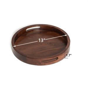 Ensemble de plateaux en bois de couleur noyer riche avec forme ronde et design élégant, parfait pour servir des boissons et des collations - Product Image 3