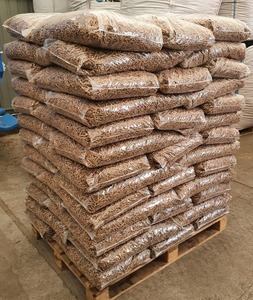 Pellets para Calefacción en Oferta, Baratos, DIN EN Plus-A1 EN Plus-A2 (6-8mm), Pellets de Madera de Pino y Haya en Venta Ahora - Product Image 1