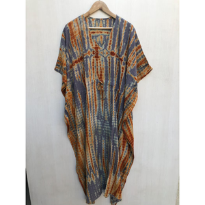 Robe caftan en crêpe de soie tie-dye faite à la main, style bohème, pour la plage, fabricant en gros au meilleur prix - Product Image 4