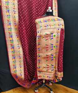 Impresionante Sari de seda Kanjivaram para mujer con bordado nupcial elegante y aspecto de boda tradicional - Product Image 6