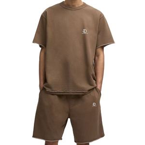 Ensemble de t-shirts d'été décontractés américains personnalisés en coton pour hommes, pantalons à manches courtes respirants avec coupe ample à la mode pour les couples - Product Image 3