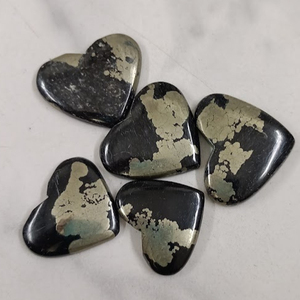 El mejor patrón Apache Gold Hearts Semipreciosa Pirita Piedras preciosas Corazones Apache Pyrite Hearts - Product Image 2