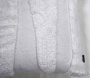 Fundas de almohada y cojín de punto de algodón 100% ecológicas y cómodas con patrón de festival para espacios de mejora de hotel en casa - Product Image 2