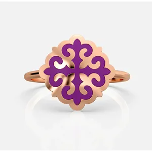 Bague Statement en Acier Inoxydable Plaqué Or avec Motif Clé Vintage - Product Image 1