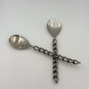 Ensemble de 2 serveurs à salade élégants en acier inoxydable argenté vintage, design minimaliste artisanal, couverts parfaits comme cadeau unique - Product Image 2