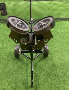 Vendedor Verificado de Máquina de Lanzamiento de Béisbol M3X de 3 Ruedas - Product Image 4