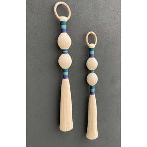 Juego de 2 Tapices de Pared de Macramé Tejido Estilo Bohemio Moderno, Diseño de Borlas Ecológico, Decoración de Pared de Lujo COLMENA REY Lomas - Product Image 2