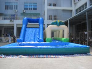 Toboggan aquatique gonflable avec piscine - Product Image 3