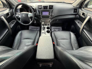 Auto Usado Económico, Toyota Highlander SE 2013, Volante a la Izquierda - Product Image 4