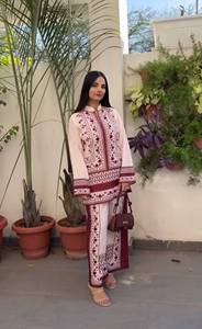 Ensemble coordonné deux pièces long en satin pur Malai imprimé, style moderne, séchage rapide, pour soirée - Product Image 4