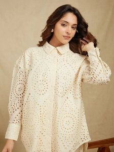 Nuevo vestido de mujer informal sólido bordado Beige de diseñador personalizado de alta calidad a la moda en fabricación mayorista - Product Image 3