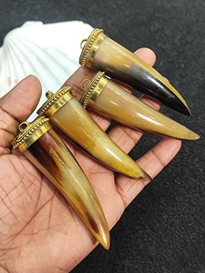 Collar con Colgante de Cuerno de Búfalo, Joyería Tribal Natural y Sostenible para Mujer, Alta Calidad - Product Image 4