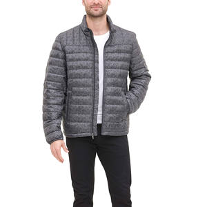 Veste matelassée chaude en tissu personnalisé pour hommes, veste à bulles de style streetwear personnalisée, vêtements d'extérieur décontractés pour tous les jours - Product Image 4