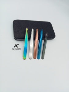 Pince à épiler professionnelle pour sourcils, écologique, en acier inoxydable, à pointe inclinée et pointue, avec revêtement plasma, pour la coupe des poils. - Product Image 2