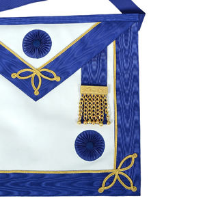 ผ้ากันเปื้อนเครื่องราชกกุธภัณฑ์ผ้ากันเปื้อน (ลายดอกกุหลาบ) - Product Image 3