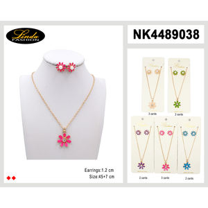 Conjunto de Joyería Nupcial Linda Fashion, Collar y Aretes de Acero Inoxidable Chapado en Oro con Circonita, Estilo Vintage para Bodas - Product Image 3