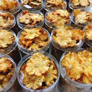 Meilleure vente de qualité AA aliments séchés sains ananas séchés fabriqués au Vietnam ANGLE - Product Image 1