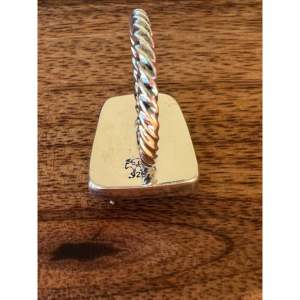 Anillo Navajo Hecho a Mano con Turquesa Kingman y Plata de Ley, Talla 6, Engastado en Bisel, Piedra Natural para Uso Diario - Product Image 5