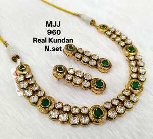 Meilleure vente élégant collier de mariée Kundan parfait pour le mariage et la fête disponible en vrac depuis l'Inde - Product Image 3