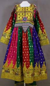 Vestidos coloridos de seda Kuchi para ocasiones especiales Motivos y diseños tradicionales - Product Image 3