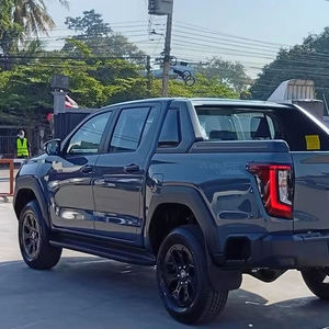 Camioneta Diésel Usada 2024-2025, Tracción en las Cuatro Ruedas, Automática, Exterior Gris, Asientos de Cuero, Neumáticos R18, Caja de Cambios Manual, 4L, Volante a la Izquierda - Product Image 4