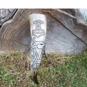 Corne à boire viking avec support, corne naturelle, mug fait à la main, parfait pour un cadeau et la décoration - Product Image 4