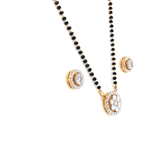 14kt Vàng mangalsutra Vòng Cổ Và Bông Tai Thiết Lập Truyền Thống Ấn Độ Đồ Trang Sức Cưới Với Hạt Màu Đen Và Kim Cương Tự Nhiên Mặt Dây Chuyền - Product Image 2
