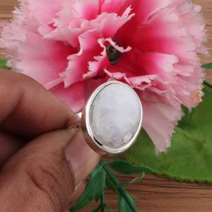 Bague classique en argent sterling 925 faite à la main ovale arc-en-ciel pierre de lune bijoux en pierres précieuses naturelles pour les occasions de fête de mariage unisexe - Product Image 2