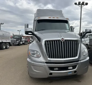 ¡COMPRA AHORA! Manipuladores de servicio pesado para camiones dormitorio LT 450HP 2022 con transmisión automática de 12 velocidades - Listos para enviar. - Product Image 3