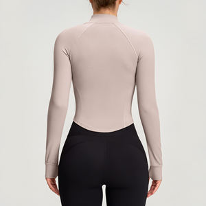 Veste de sport respirante pour femmes avec logo et couleur personnalisés, vente en gros, fermeture éclair, vêtements de sport pour la course à pied, le yoga et les sports de plein air - Product Image 2