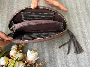 Nouveau Western élégant cheveux sur peau marron usiné fourrure cuir pochette femmes conçu sac à main vente chaude en cuir usiné portefeuille Unique - Product Image 5