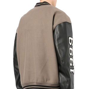 Chaqueta Varsity de Invierno con Cuello Alto y Bordado de Lana con Logotipo Personalizado para Hombre - Product Image 4