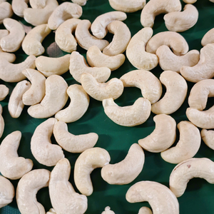 เมล็ดเม็ดมะม่วงหิมพานต์จากเม็ดมะม่วงหิมพานต์ WW240 Kaju badam - Product Image 1