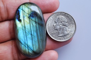 Cabochon en Labradorite bleue naturelle coupe ovale traditionnelle 43x24x8mm pour la fabrication de bijoux pierres précieuses en vrac avec une hauteur de 8mm - Product Image 2
