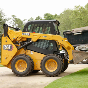 Cargadoras Compactas Usadas Cat Modelo 242D3 en Venta - Product Image 1