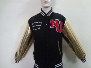 Blouson d'aviateur d'hiver vintage décontracté pour hommes de grande taille Conception de mouton Logo personnalisé Respirant Chaleur Bouton Uni Letterman Vente en gros - Product Image 4