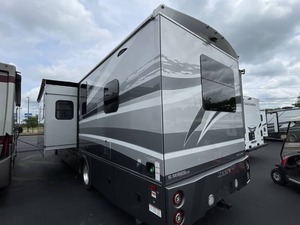 Caravanes de camping d'occasion 2023 D-y-n-a-m-a-x I-s-a-t-a 5 34DS4X4, structure en fibre de verre, tout-terrain - Product Image 2