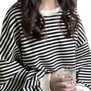 Fabricación de Sudaderas Extra Grandes Personalizadas, Sudadera de Cuello Redondo Estilo Hip Hop con Hombros Caídos, Ropa Urbana para Mujer - Product Image 2