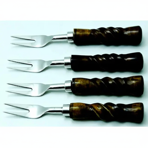 Ensemble de fourchettes de luxe en acier inoxydable et résine avec manches en bois, lavable au lave-vaisselle, durable et élégant pour les dîners de fête et le service de fruits - Product Image 4