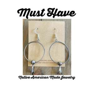 Pendientes Colgantes de Plata de Ley Estilo Vintage Navajo con Diseño de Flor y Gota de Agua, con Perlas, Diamantes, Topacios y Rubíes, Ideales para Fiestas - Product Image 5