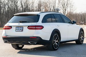 Mercedes-Benz E450 4Matic Plus 2021 Usado en Buen Estado, Sin Accidentes, Volante a la Izquierda/Derecha - Product Image 5