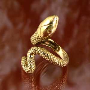 18k <b>Gold</b> Plated Snake <b>Ring</b> Brass Gothic Textured Serpent Snake Wholesale <b>Ring</b> For Women - Product Image 3