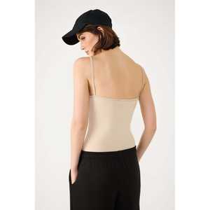 Blusa Casual Elástica con Tirantes Finos y Logotipo Frontal 100% Algodón - Product Image 5