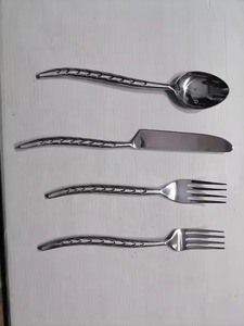 Vente en gros de couverts en métal avec logo personnalisable fabriqués à la main avec un design orné et une caractéristique écologique pour toute occasion - Product Image 5