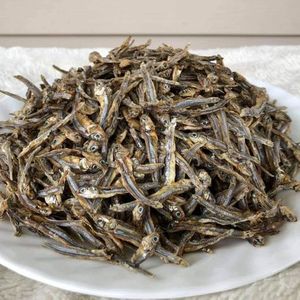 Petits poissons d'anchois séchés écologiques Chirimen sans tête Emballage de saison de haute qualité du Vietnam Séchage personnalisé - Product Image 4
