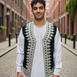 Chaleco de Invierno Elegante Premium para Hombre, Tejido Anti-Pilling, Cuello en V, Botones en la Cintura, Diseño Étnico Tradicional Personalizable - Product Image 1