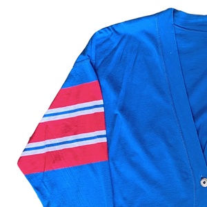 Cárdigan con logotipos personalizados y cuello en V, suéter de punto para mujer, ropa de moda para mujer, ropa superior de punto para mujer - Product Image 3