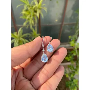 Boucles d'oreilles pendantes en argent 925 avec motif poire et goutte d'eau, plaquées or, design créoles pour mariages - Product Image 2